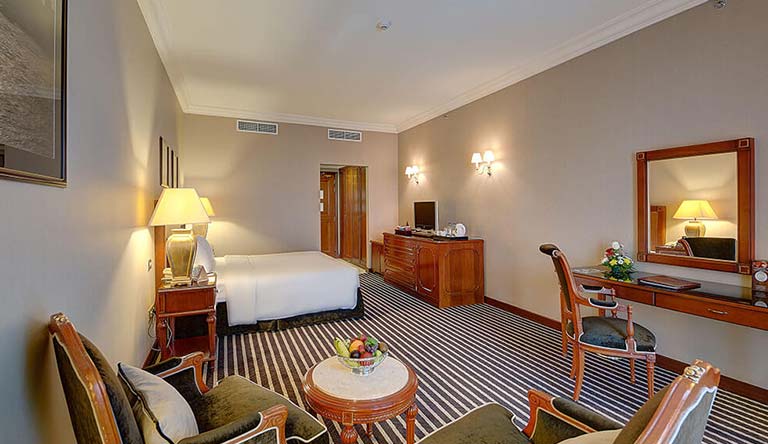royal-ascot-Superior-Deluxe-room